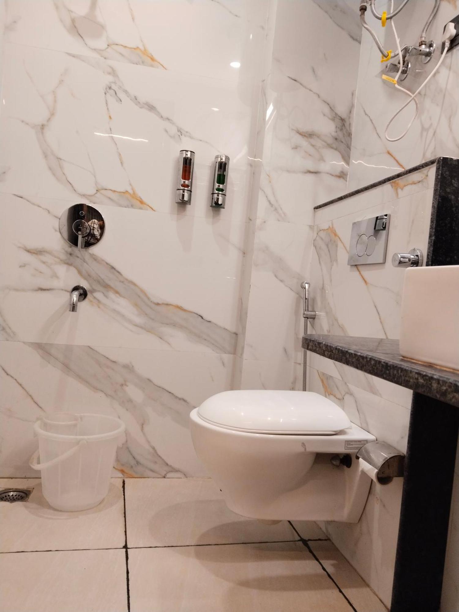 ניו דלהי Hotel Shiva International Near By Igi Airport מראה חיצוני תמונה